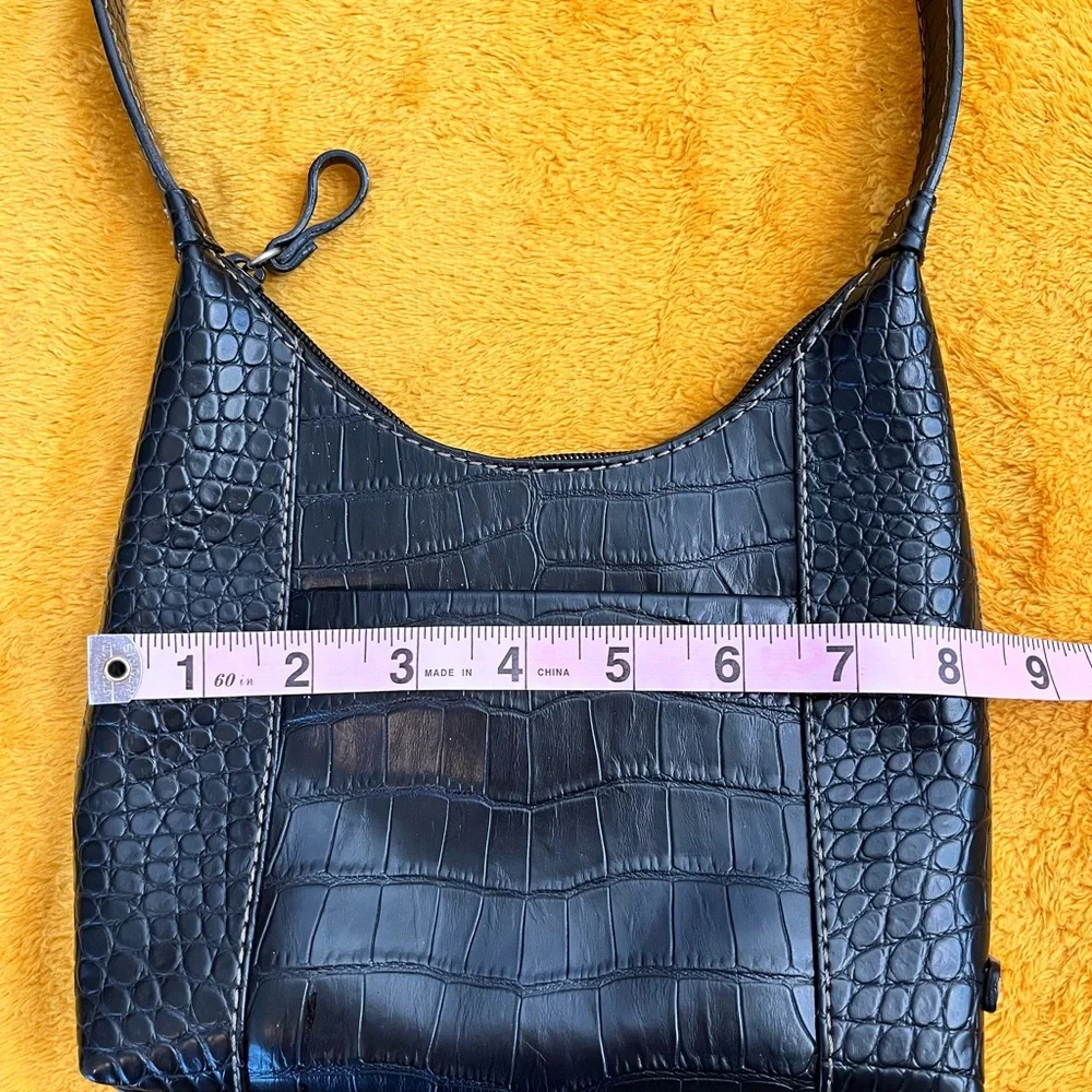 Vintage 90s Nine West black textured purse